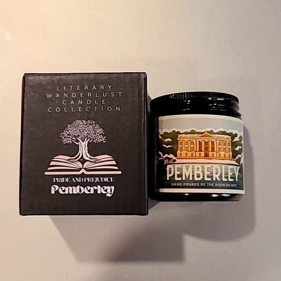 Pemberley Pride & Prejudice Bookish Candle - Picture 3 of 3